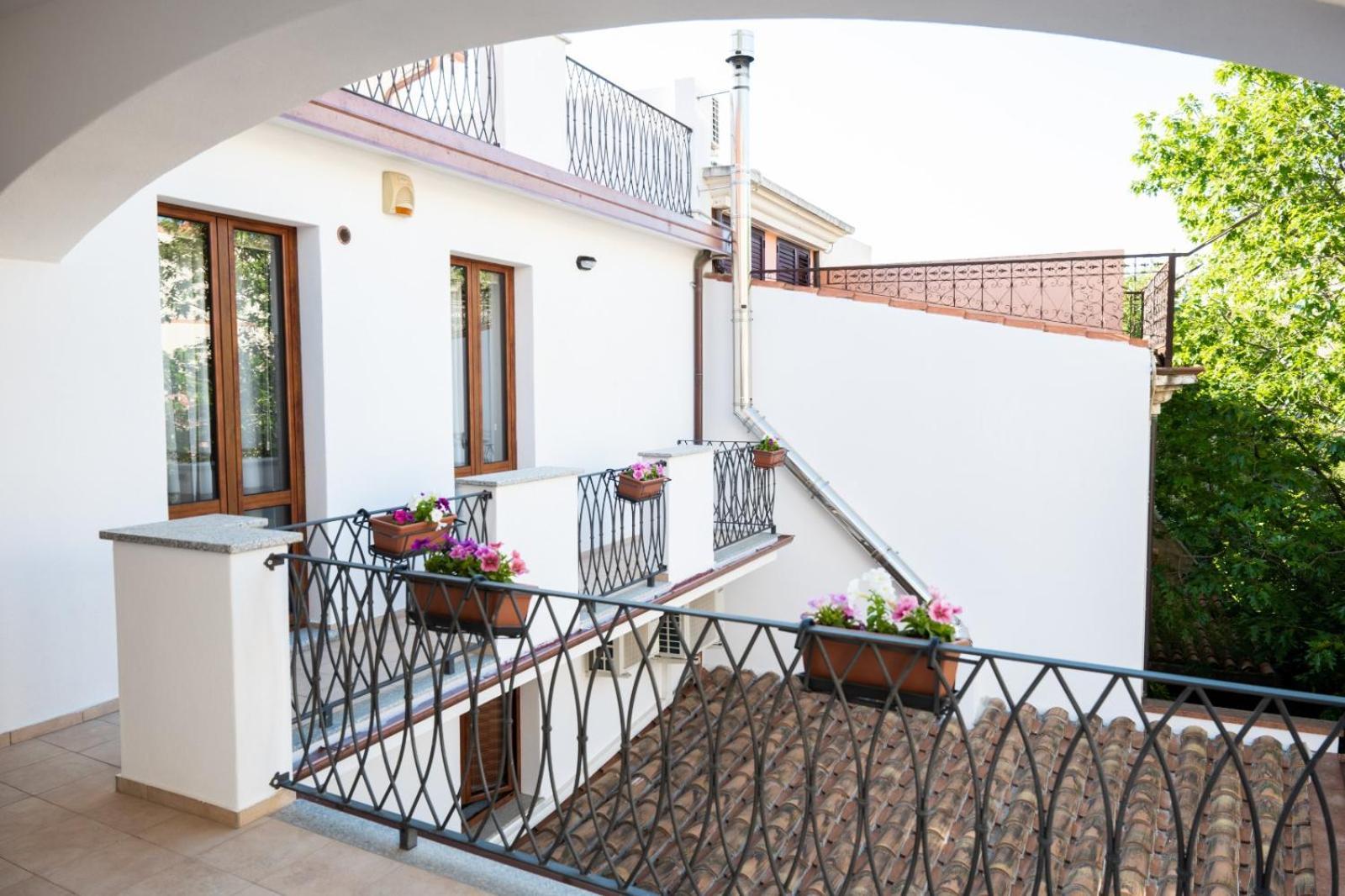 B&B Ruinas Arzana Exterior photo